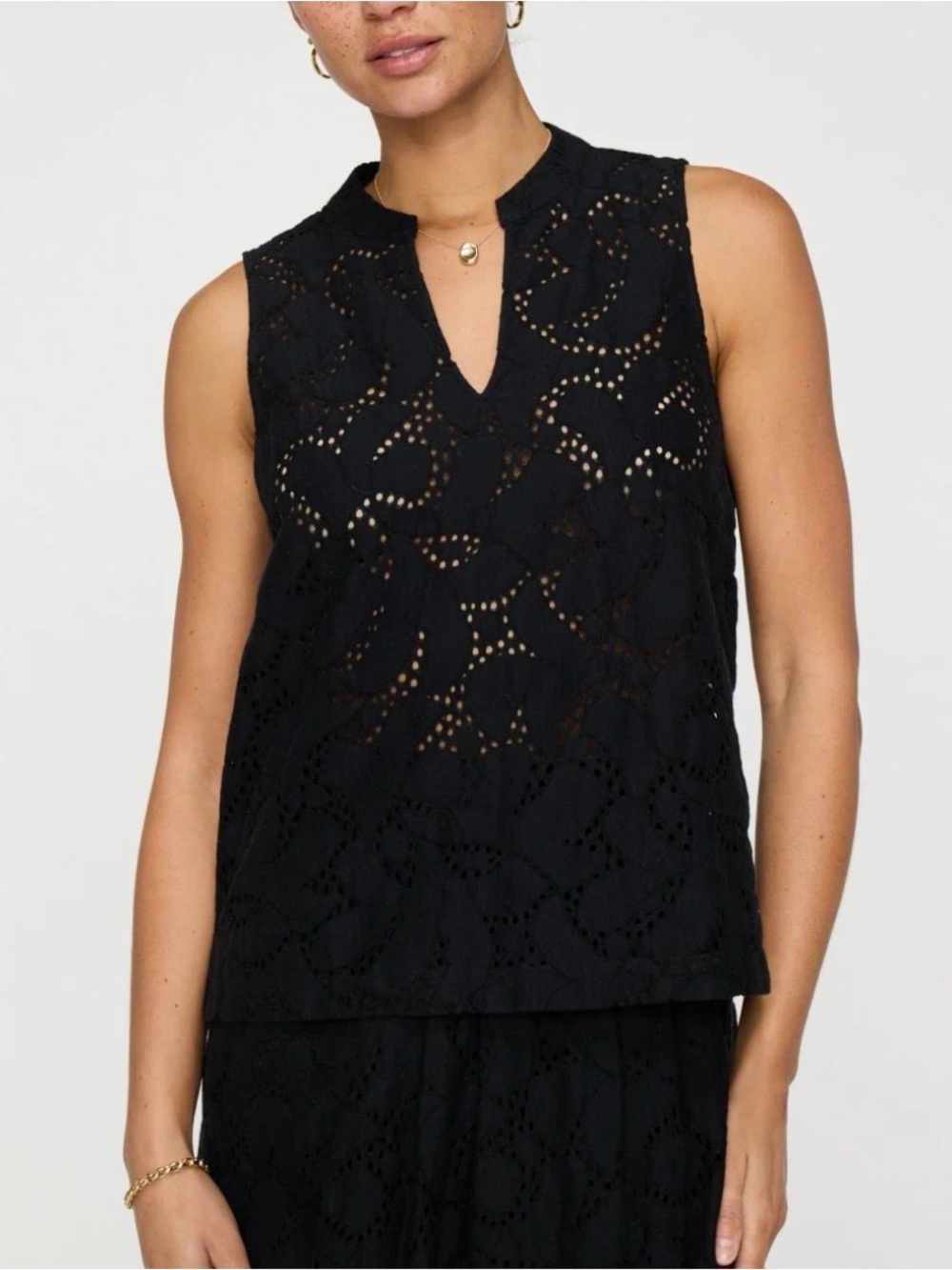 Brochu Walker Bria Black Eyelet Top, Large